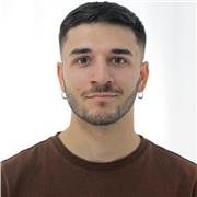 Alumno de último curso de matemáticas, con conocimientos para dar clases a nivel de secundaria, bachillerato y primero de carrera.
